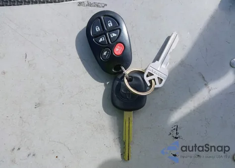 2013 Toyota Sienna Se 8 Passenger from USA, damaged, VIN 5TDXK3DC2DS282935